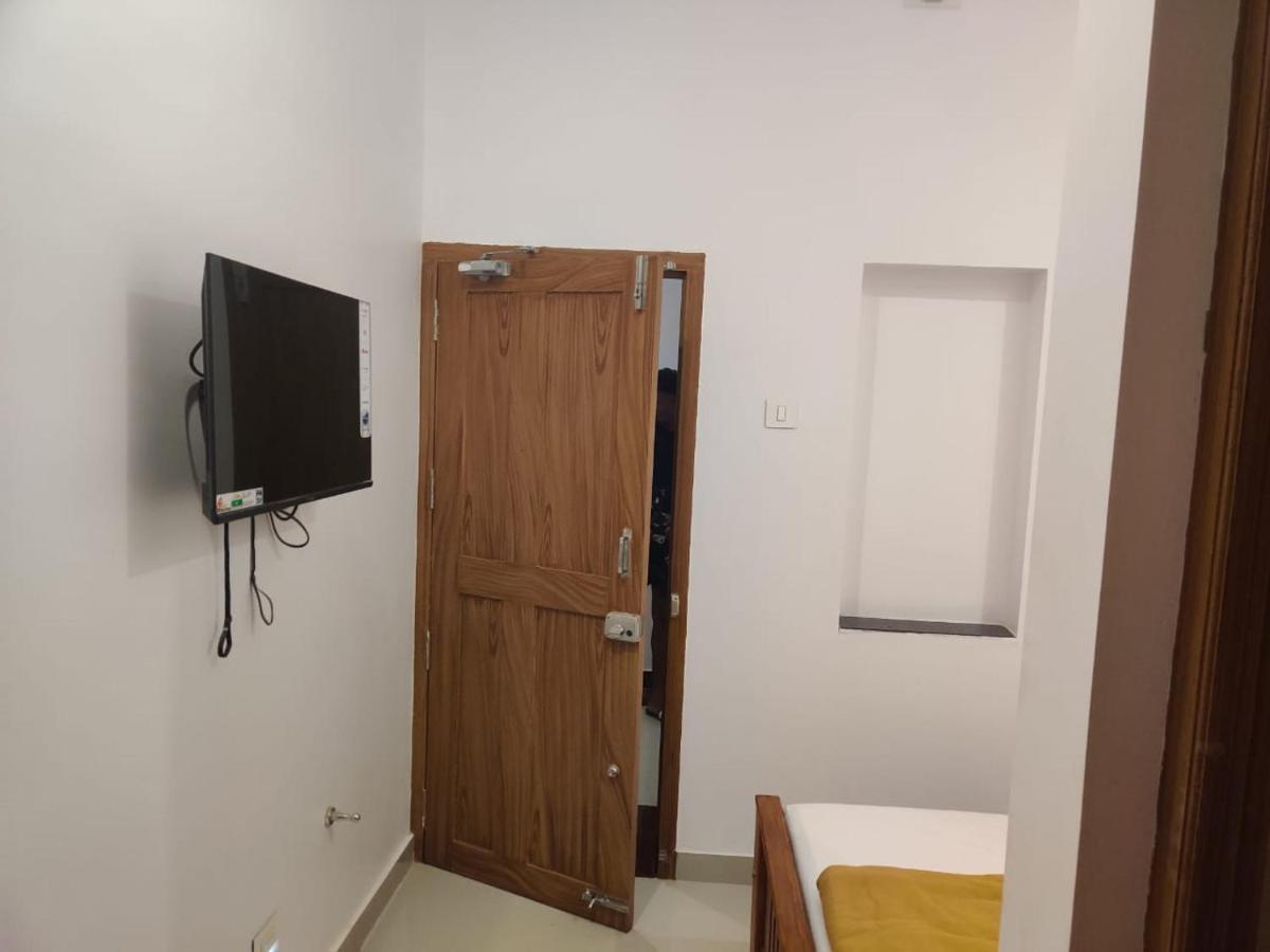 Tiruchchendūr Sri Balaji Lodging酒店 外观 照片